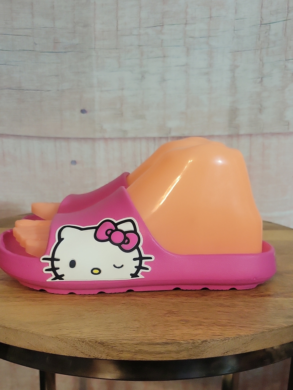 Hello Kitty Slides - Picture 4 of 7